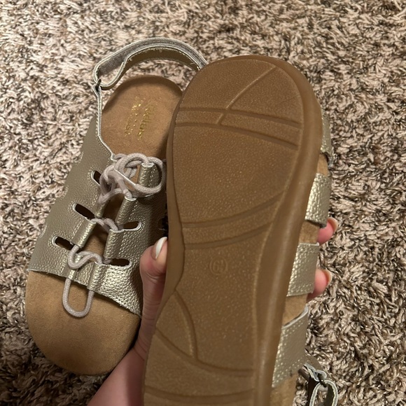 NWOT Cobbie Cuddlers Lace Up Wedge Sandal - Picture 6 of 6